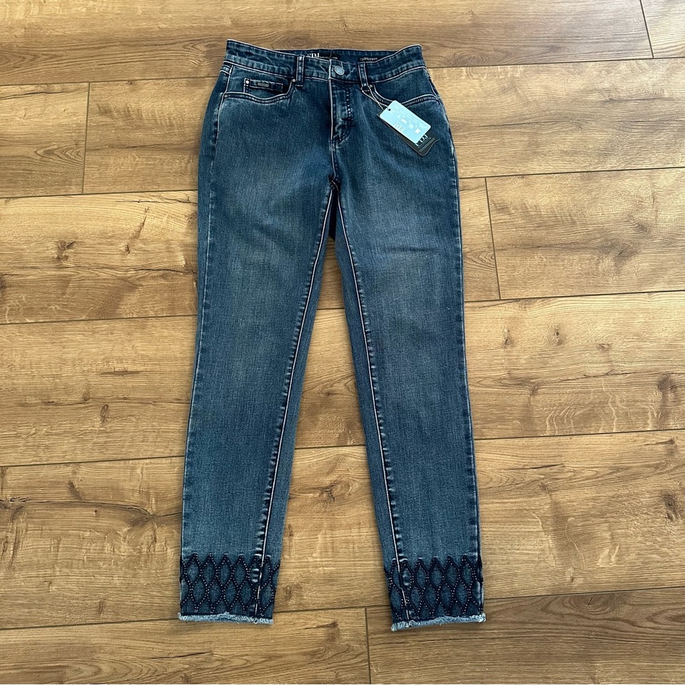 Chic Blue Cropped Women's Jeans